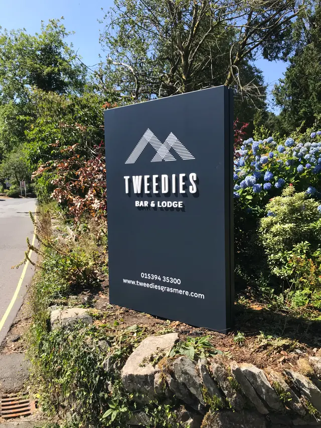 Dibond totem with acrylic letters and LEDs