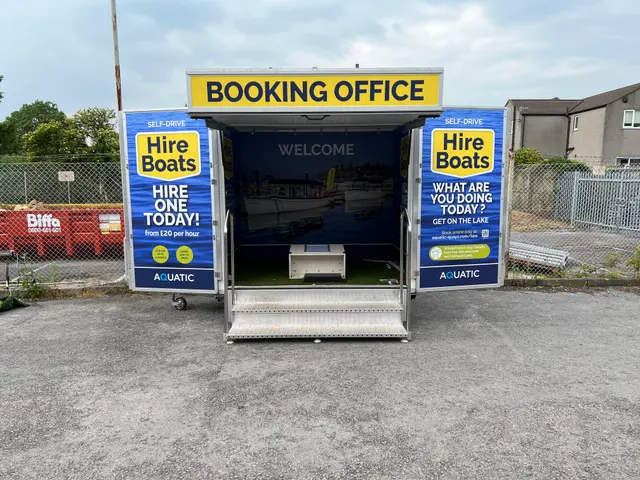 Trailer graphics